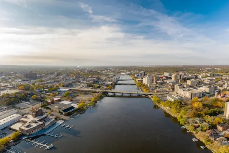 Job Demands of Roofing in Rockford, IL | Apex General Contracting